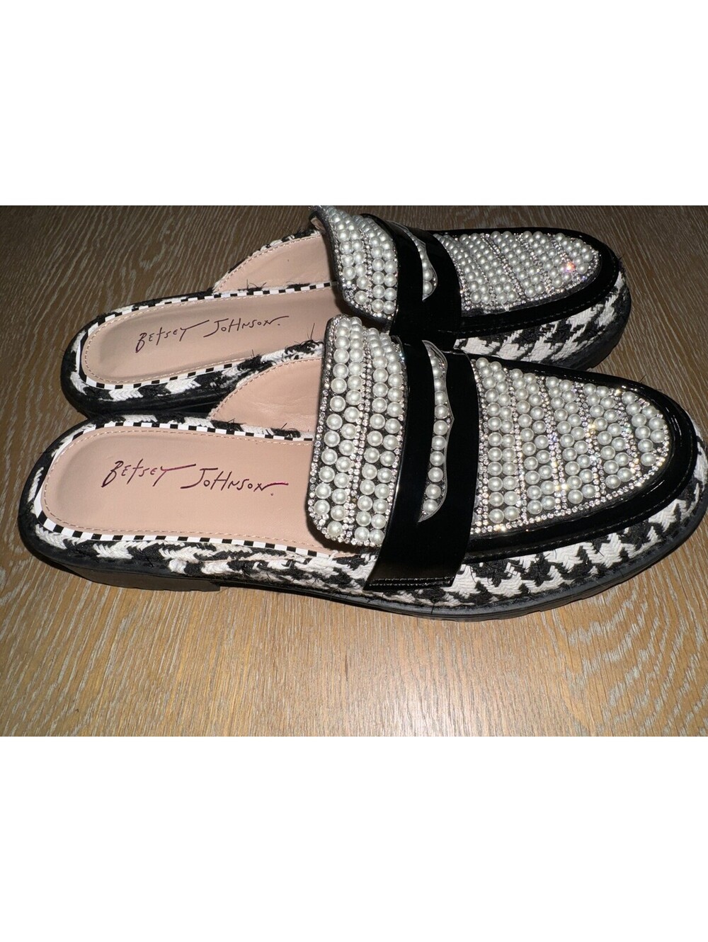 Betsey Johnson Ronin Womens Size 8 Pearl Rhinestone Houndstooth Mule Loafer - Picture 2 of 6